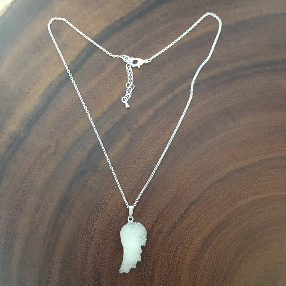 Genuine Druzy feather/wing pendant and necklace - Picture 3 of 6